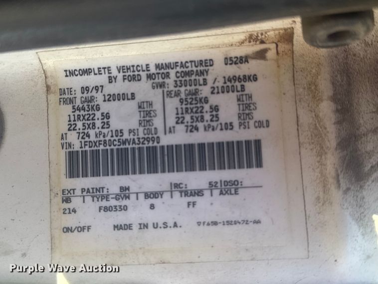 image for item DJ7945 1998 Ford F800 oil distributor truck