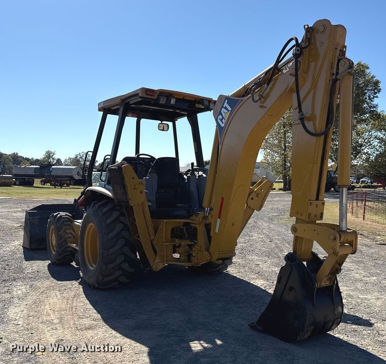 image for item DJ7946 2005 Caterpillar  420D backhoe