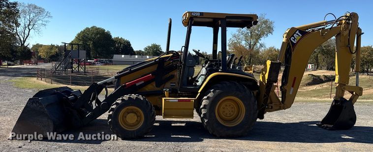 image for item DJ7946 2005 Caterpillar  420D backhoe