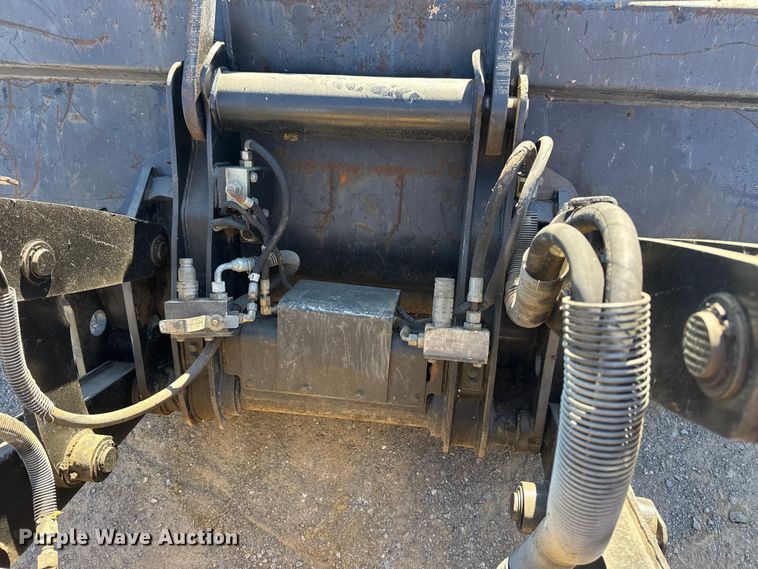 image for item DJ7946 2005 Caterpillar  420D backhoe