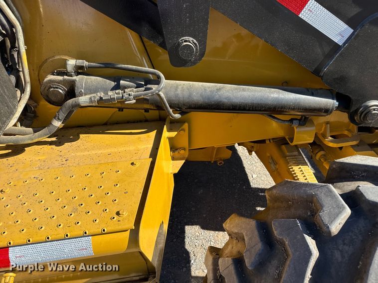 image for item DJ7946 2005 Caterpillar  420D backhoe