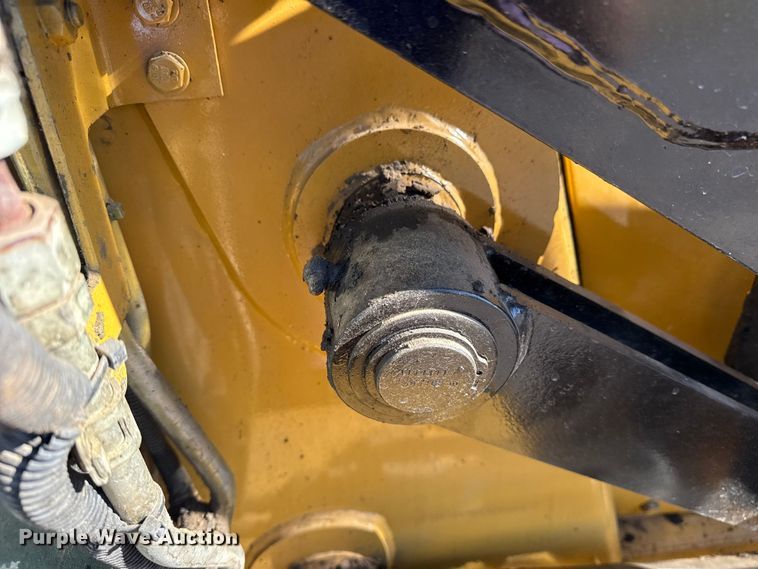 image for item DJ7946 2005 Caterpillar  420D backhoe