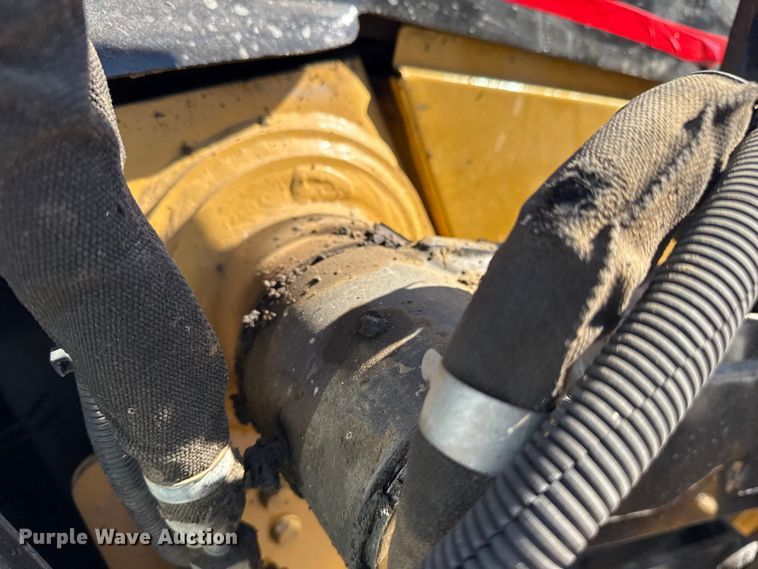 image for item DJ7946 2005 Caterpillar  420D backhoe