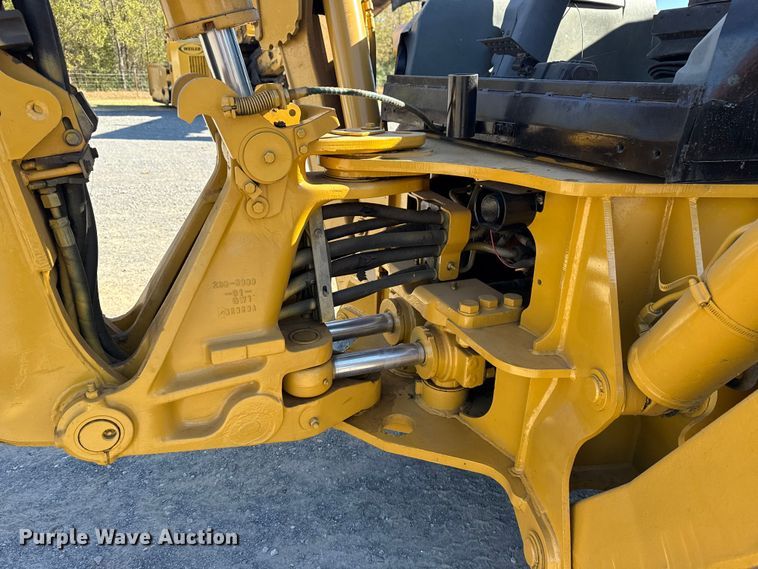 image for item DJ7946 2005 Caterpillar  420D backhoe