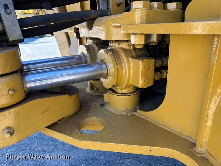 image for item DJ7946 2005 Caterpillar  420D backhoe