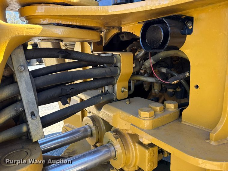 image for item DJ7946 2005 Caterpillar  420D backhoe