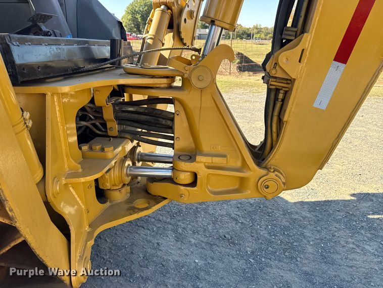 image for item DJ7946 2005 Caterpillar  420D backhoe