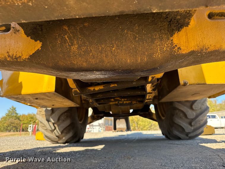 image for item DJ7946 2005 Caterpillar  420D backhoe