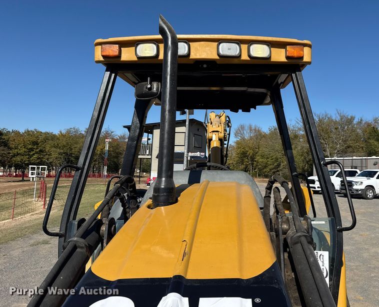 image for item DJ7946 2005 Caterpillar  420D backhoe