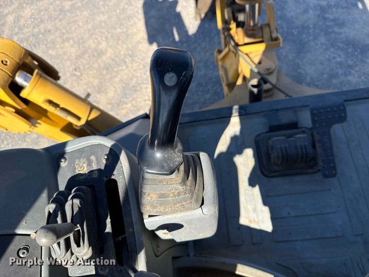 image for item DJ7946 2005 Caterpillar  420D backhoe
