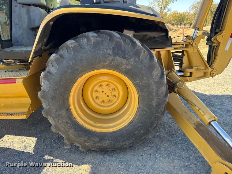 image for item DJ7946 2005 Caterpillar  420D backhoe