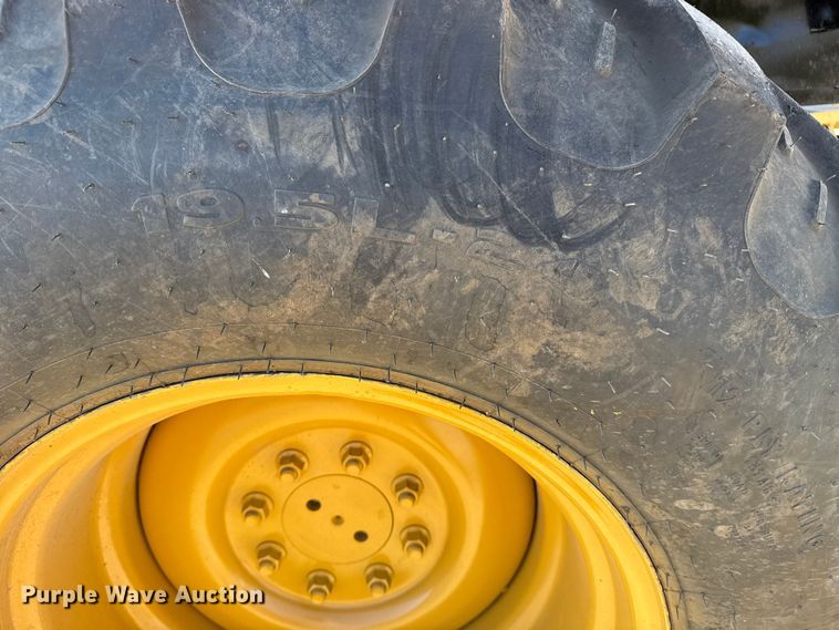 image for item DJ7946 2005 Caterpillar  420D backhoe