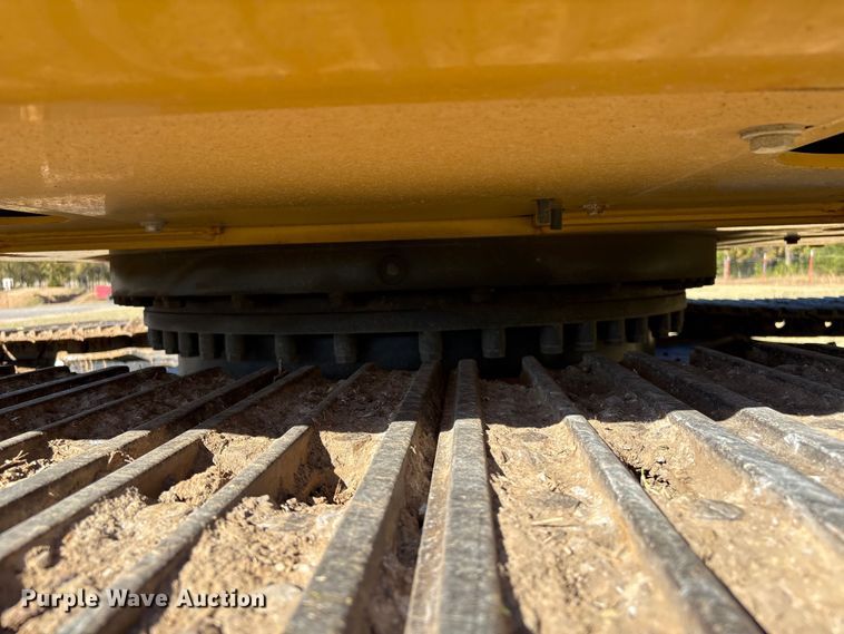 image for item DJ7947 2023 Caterpillar 320GC excavator