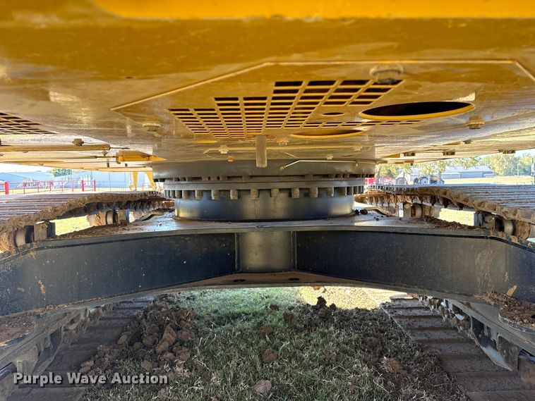 image for item DJ7947 2023 Caterpillar 320GC excavator