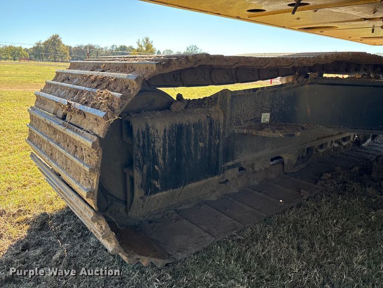 image for item DJ7947 2023 Caterpillar 320GC excavator