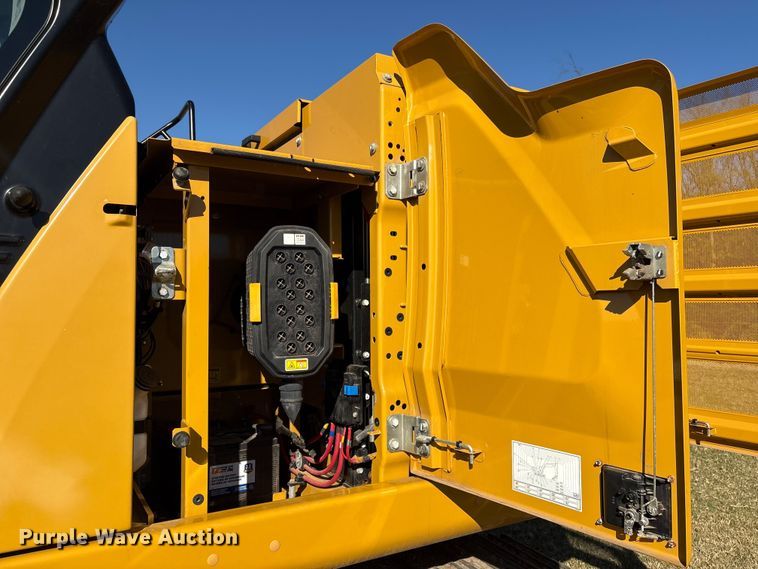 image for item DJ7947 2023 Caterpillar 320GC excavator