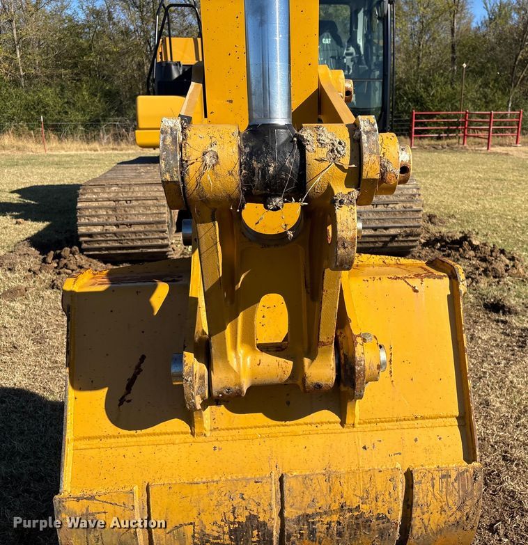 image for item DJ7947 2023 Caterpillar 320GC excavator