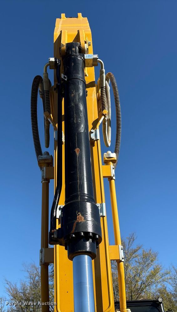 image for item DJ7947 2023 Caterpillar 320GC excavator