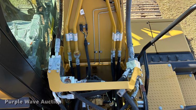 image for item DJ7947 2023 Caterpillar 320GC excavator