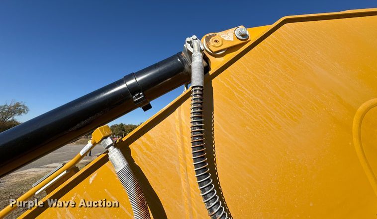 image for item DJ7947 2023 Caterpillar 320GC excavator