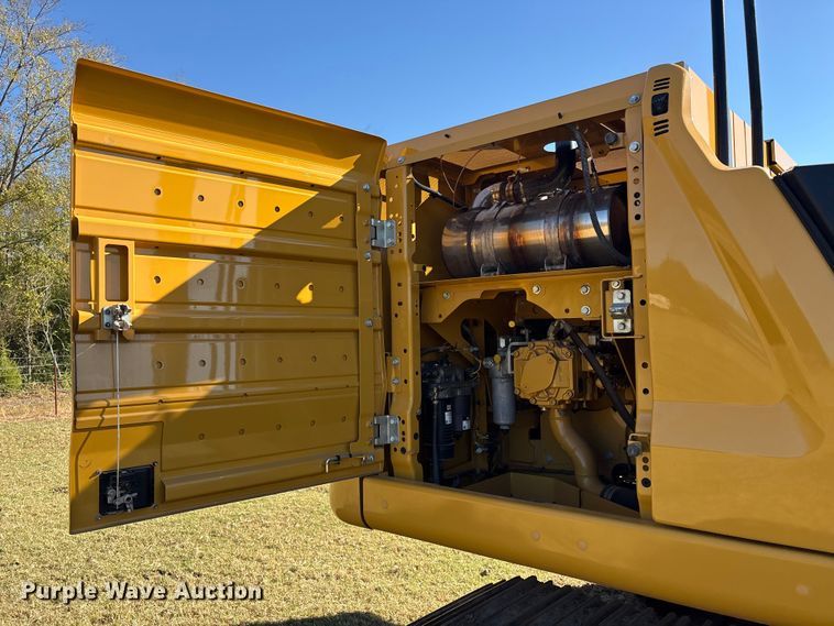 image for item DJ7947 2023 Caterpillar 320GC excavator