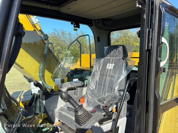 image for item DJ7947 2023 Caterpillar 320GC excavator