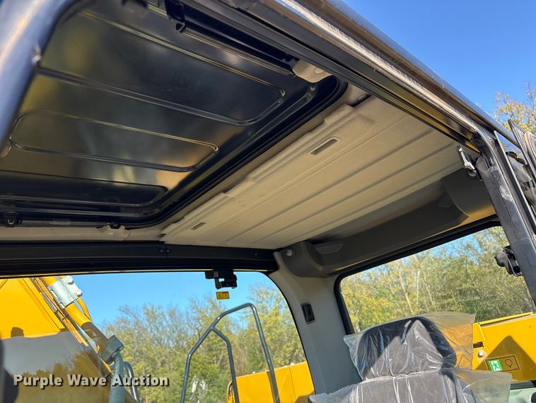 image for item DJ7947 2023 Caterpillar 320GC excavator