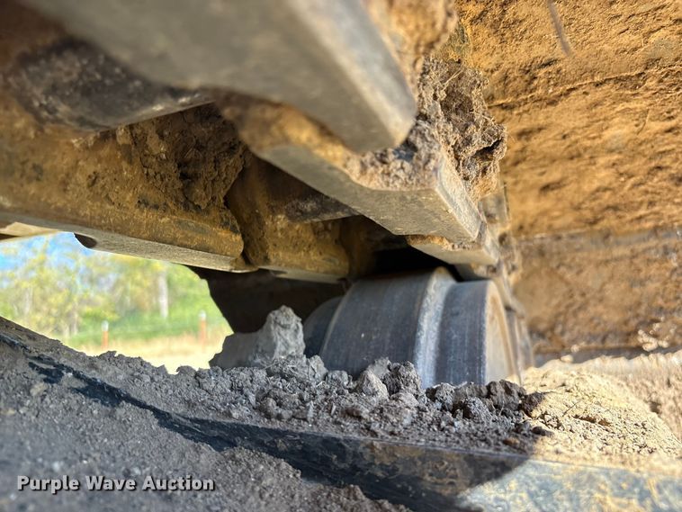 image for item DJ7947 2023 Caterpillar 320GC excavator