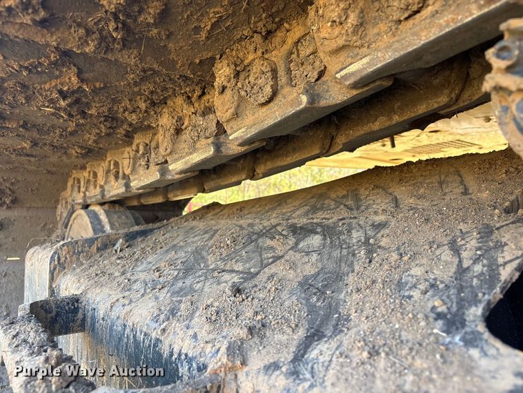 image for item DJ7947 2023 Caterpillar 320GC excavator