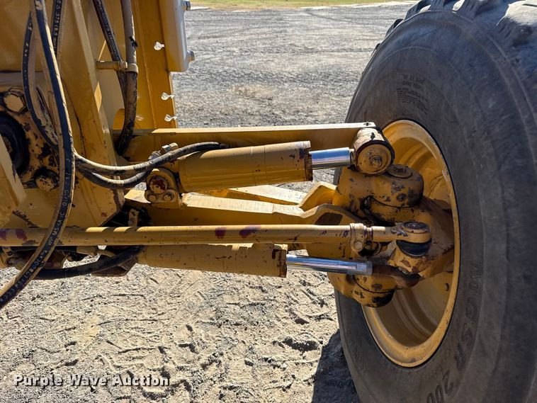 image for item DJ7955 2012 Caterpillar 140H motor grader