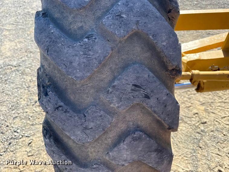 image for item DJ7955 2012 Caterpillar 140H motor grader