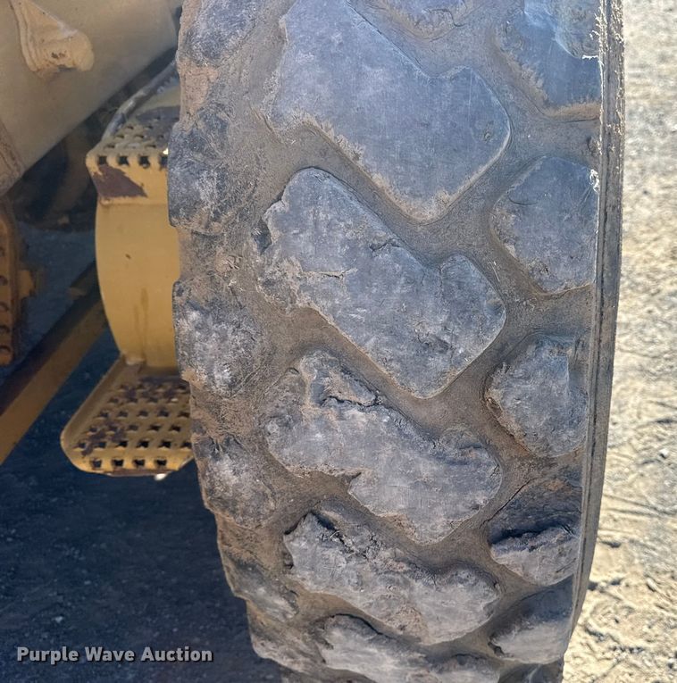 image for item DJ7955 2012 Caterpillar 140H motor grader