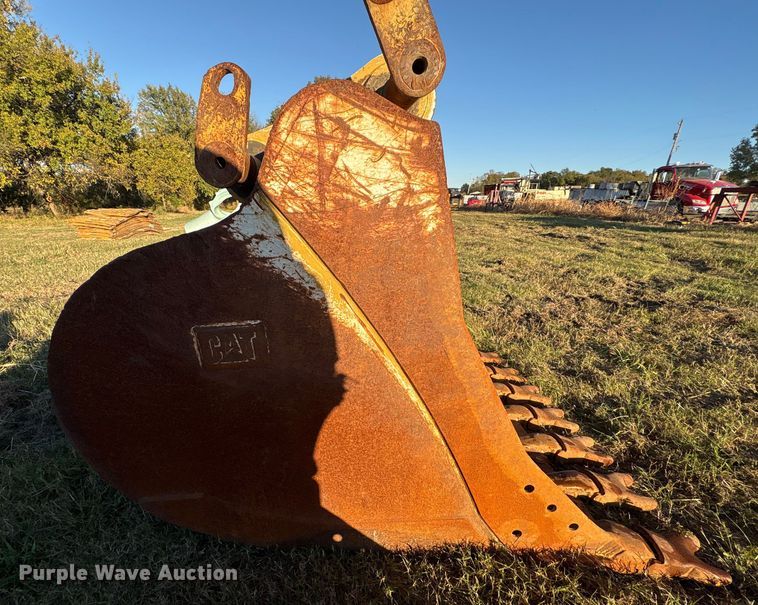 image for item DJ7957 Caterpillar excavator bucket