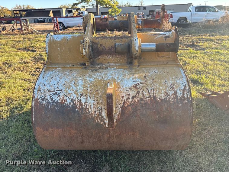 image for item DJ7957 Caterpillar excavator bucket