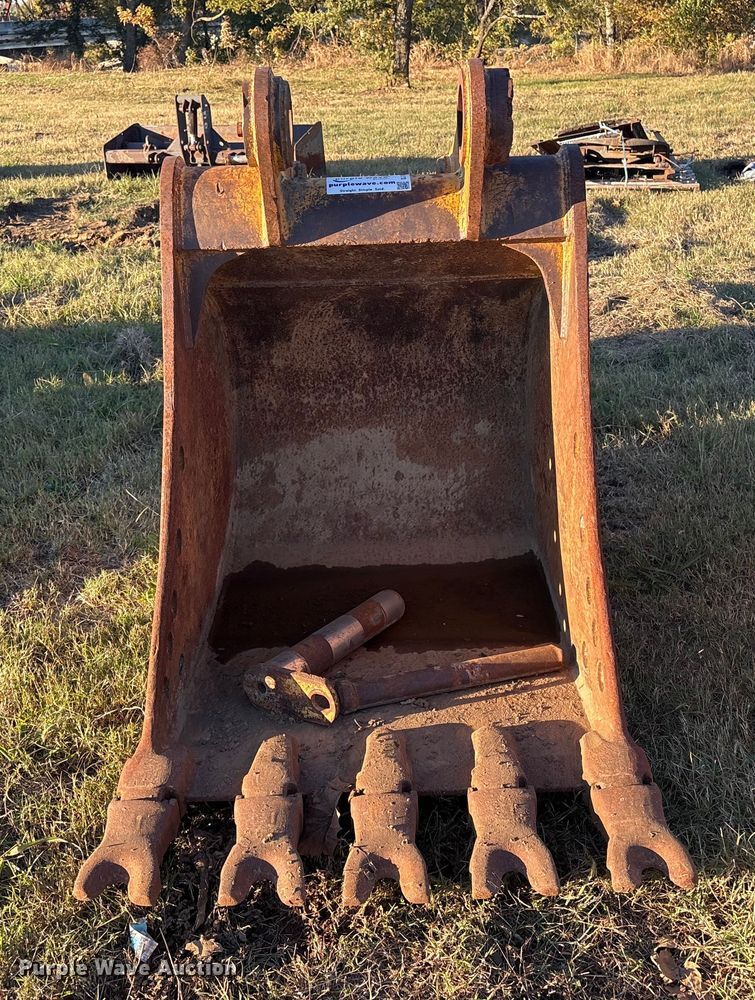 image for item DJ7958 Caterpillar excavator bucket