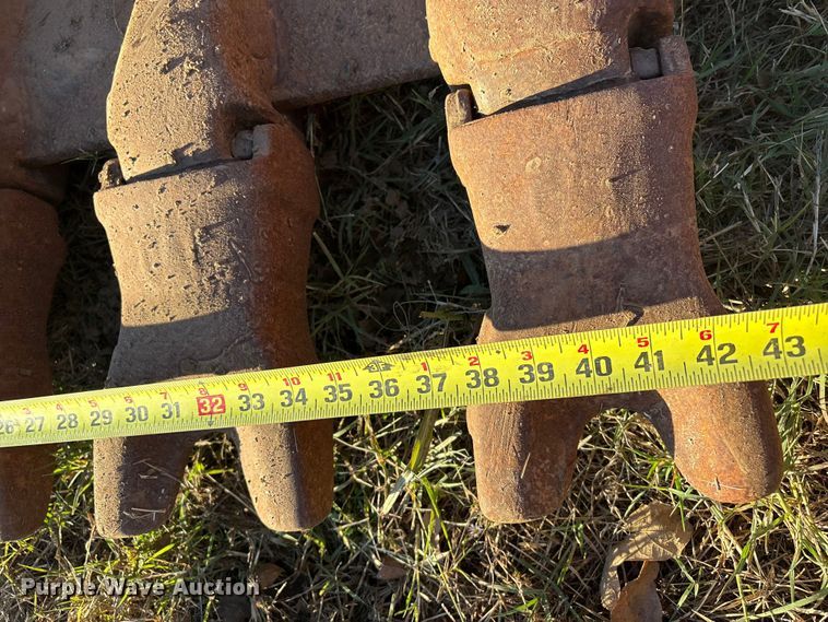 image for item DJ7958 Caterpillar excavator bucket