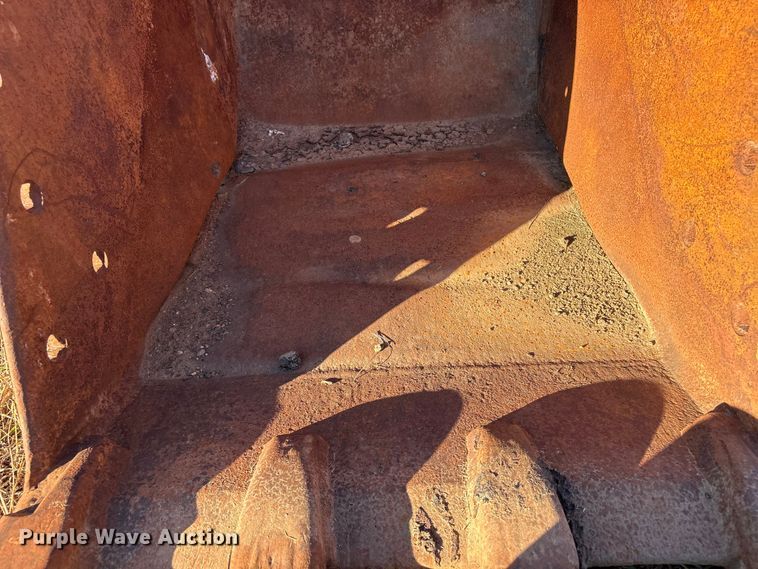 image for item DJ7960 36