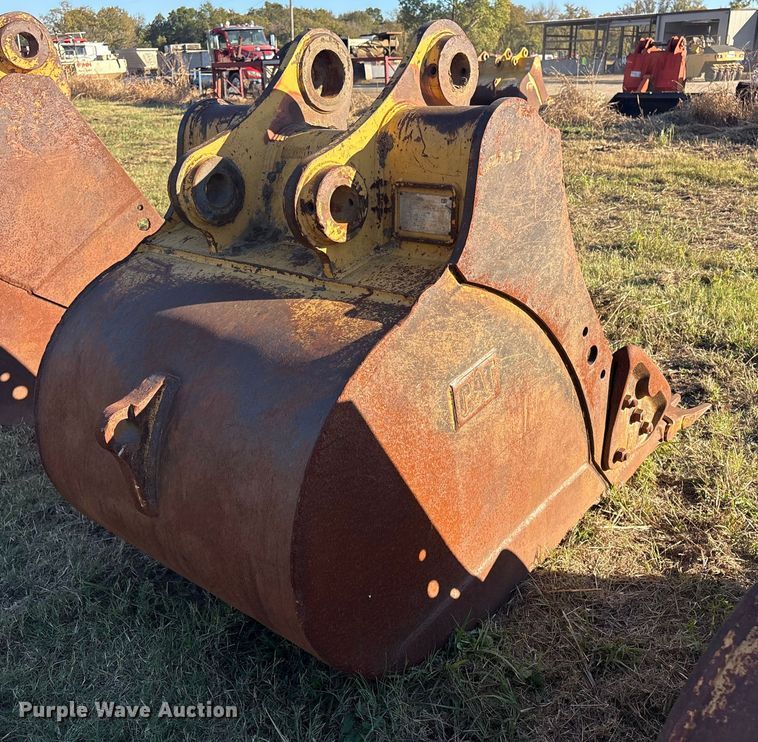 image for item DJ7961 Caterpillar excavator bucket