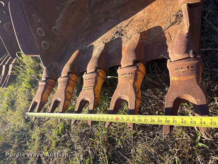 image for item DJ7961 Caterpillar excavator bucket