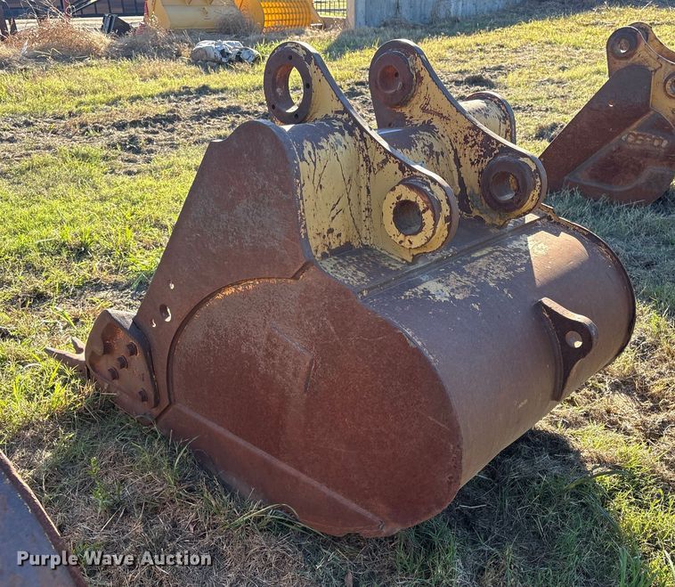 image for item DJ7962 Caterpillar excavator bucket