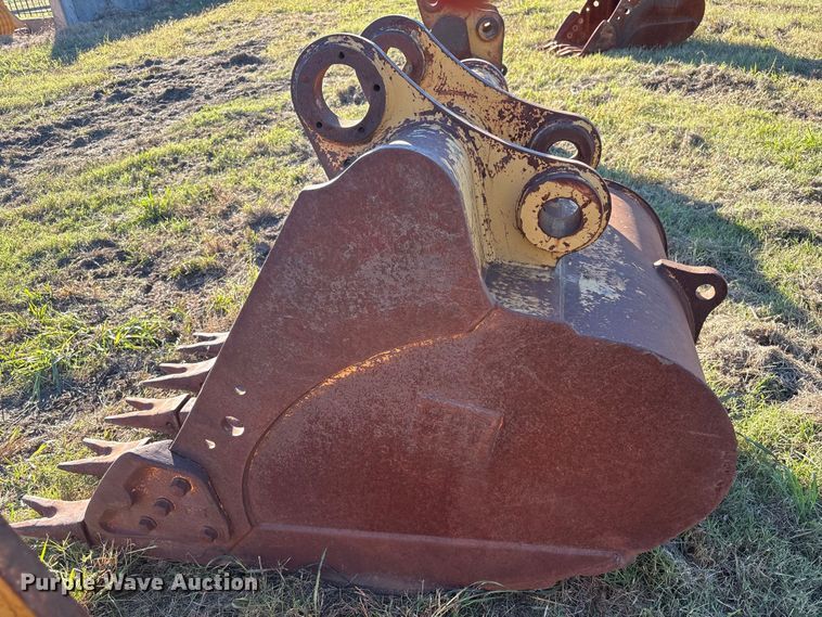 image for item DJ7962 Caterpillar excavator bucket