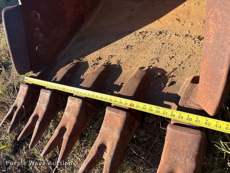 image for item DJ7962 Caterpillar excavator bucket