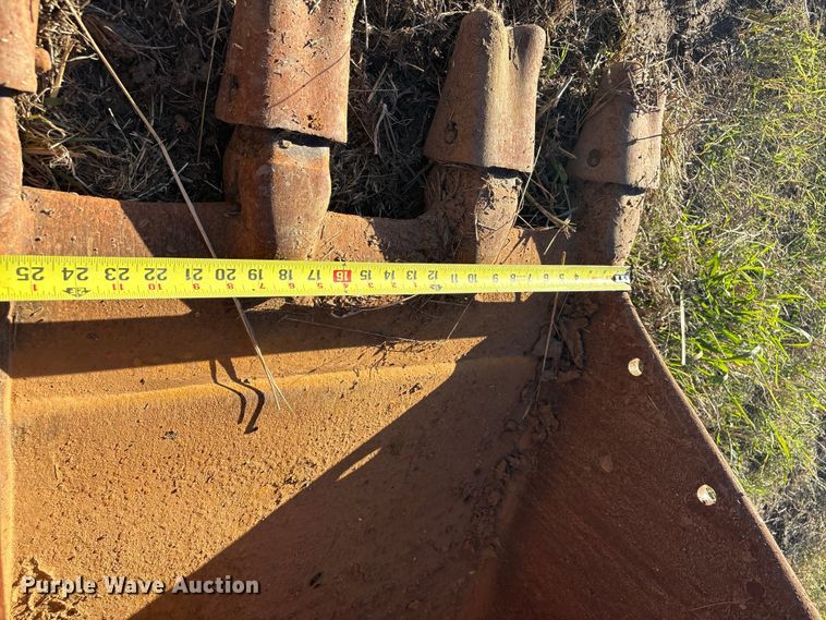 image for item DJ7963 Cepco excavator bucket