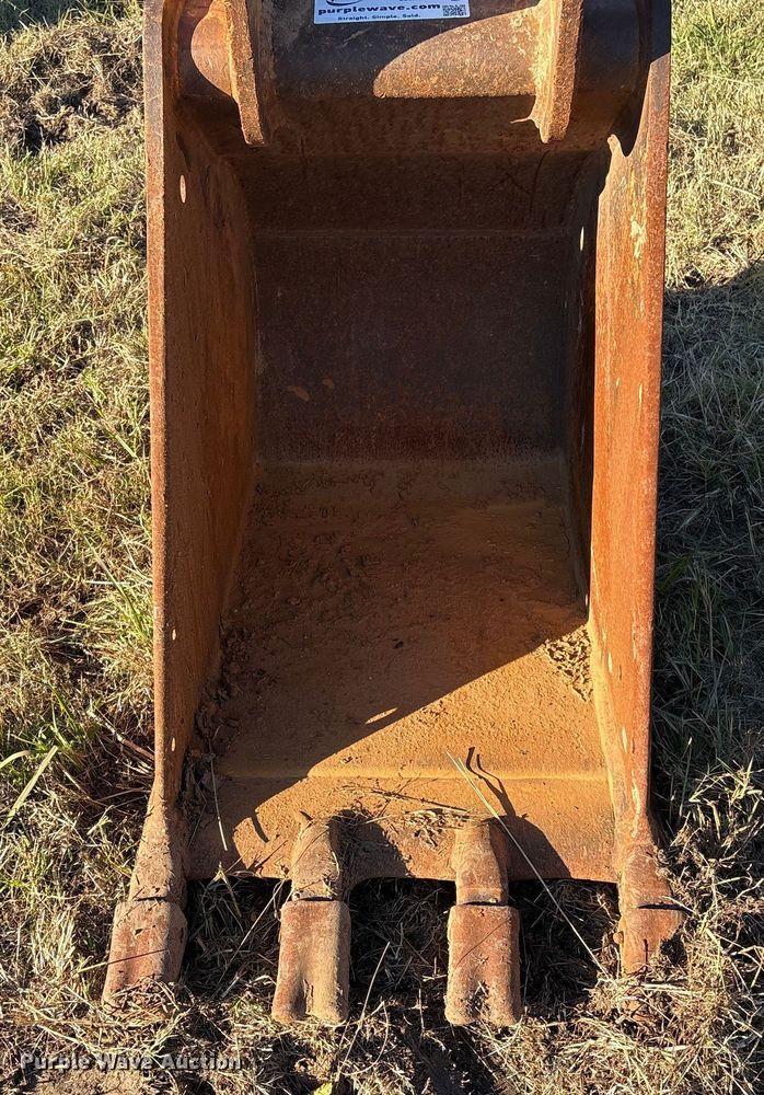 image for item DJ7963 Cepco excavator bucket