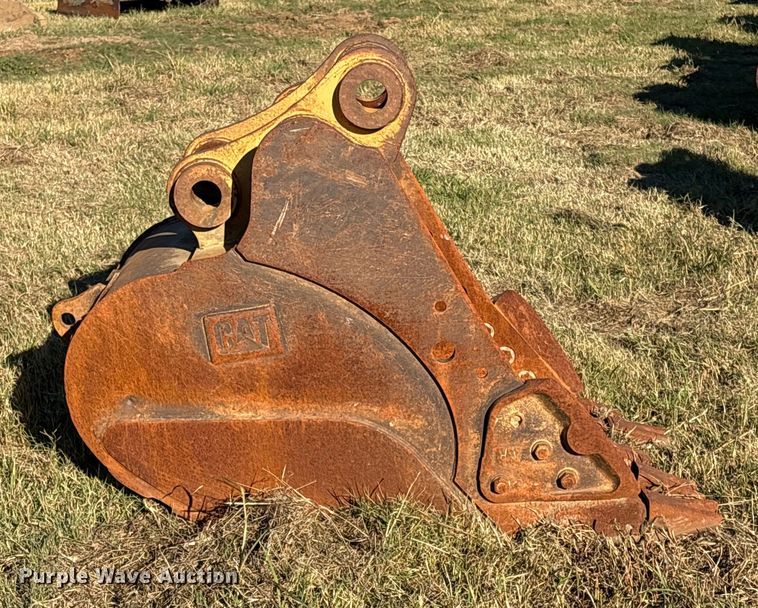 image for item DJ7964 Caterpillar HDR-P-36 excavator bucket