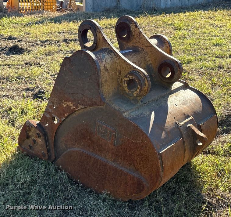 image for item DJ7964 Caterpillar HDR-P-36 excavator bucket