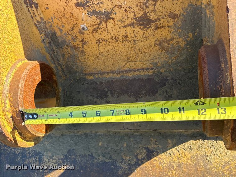 image for item DJ7964 Caterpillar HDR-P-36 excavator bucket