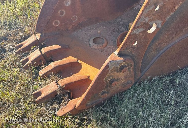 image for item DJ7964 Caterpillar HDR-P-36 excavator bucket