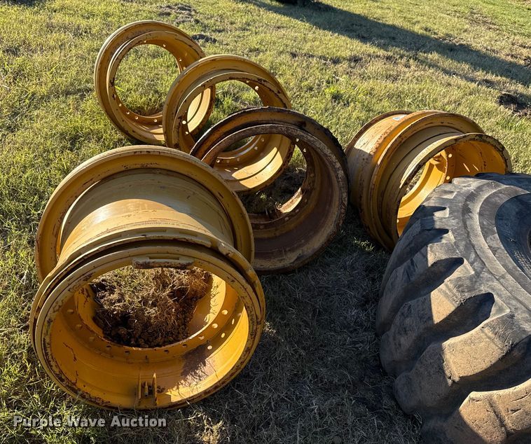 image for item DJ7974 Wheels and tires