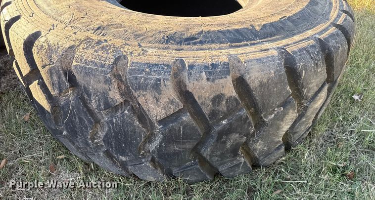 image for item DJ7974 Wheels and tires